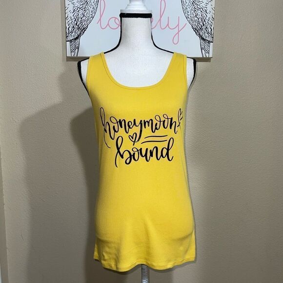 His & hers tshirts “honeymoon bound” - Picture 4 of 15